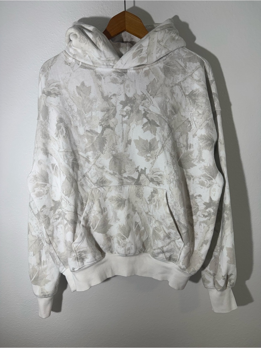 Women’s Oversized White Camo Print Hoodie Sweatshirt - - Picture 1 of 3